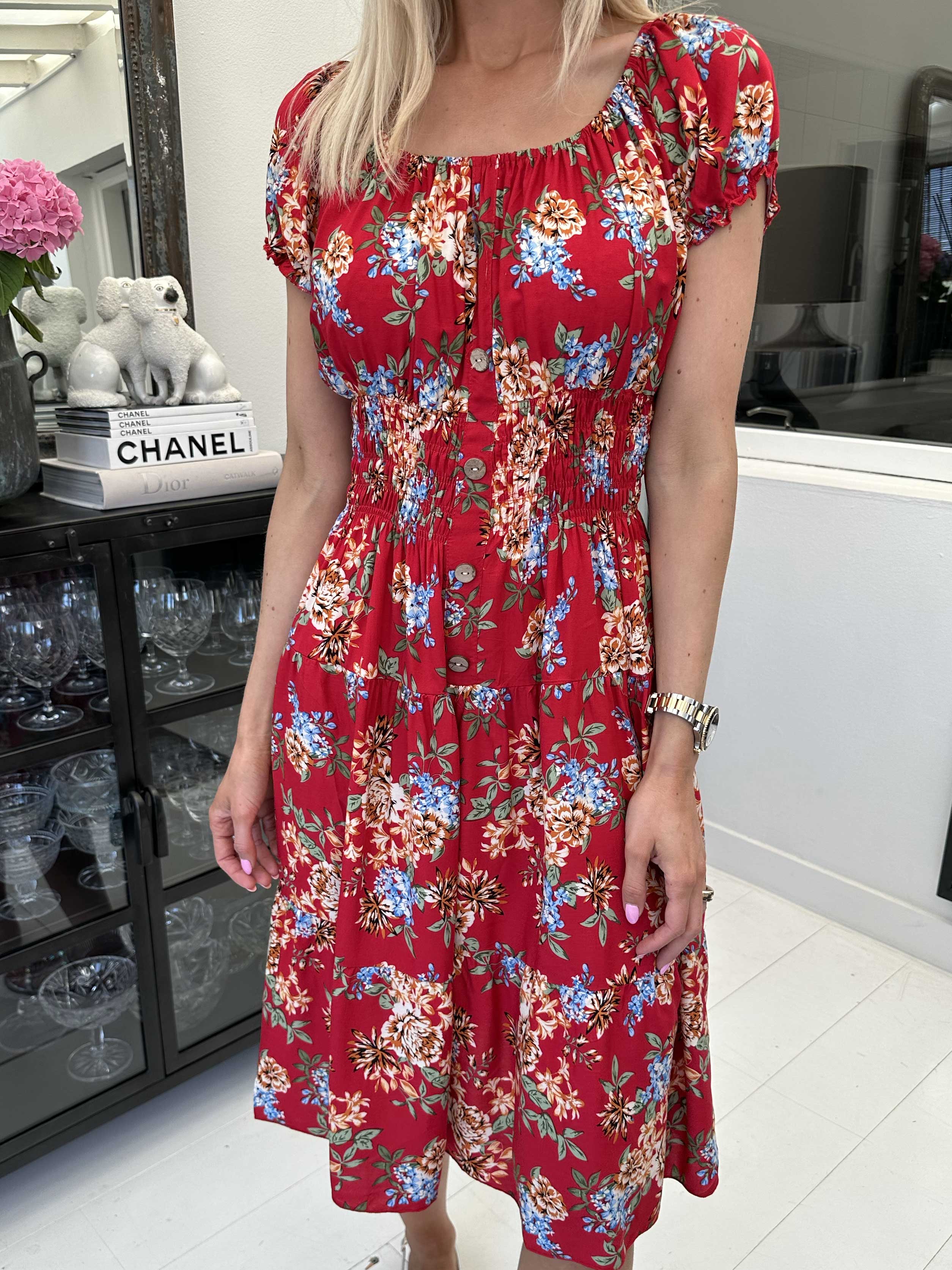 Finalia Summer Short - Sød blomstret kjole med pufærmer